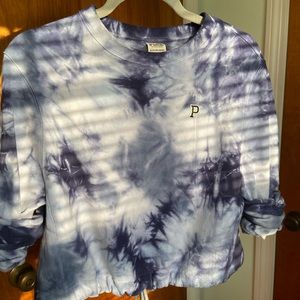 Victoria’s Secret PINK Premium Cropped Collegecrew